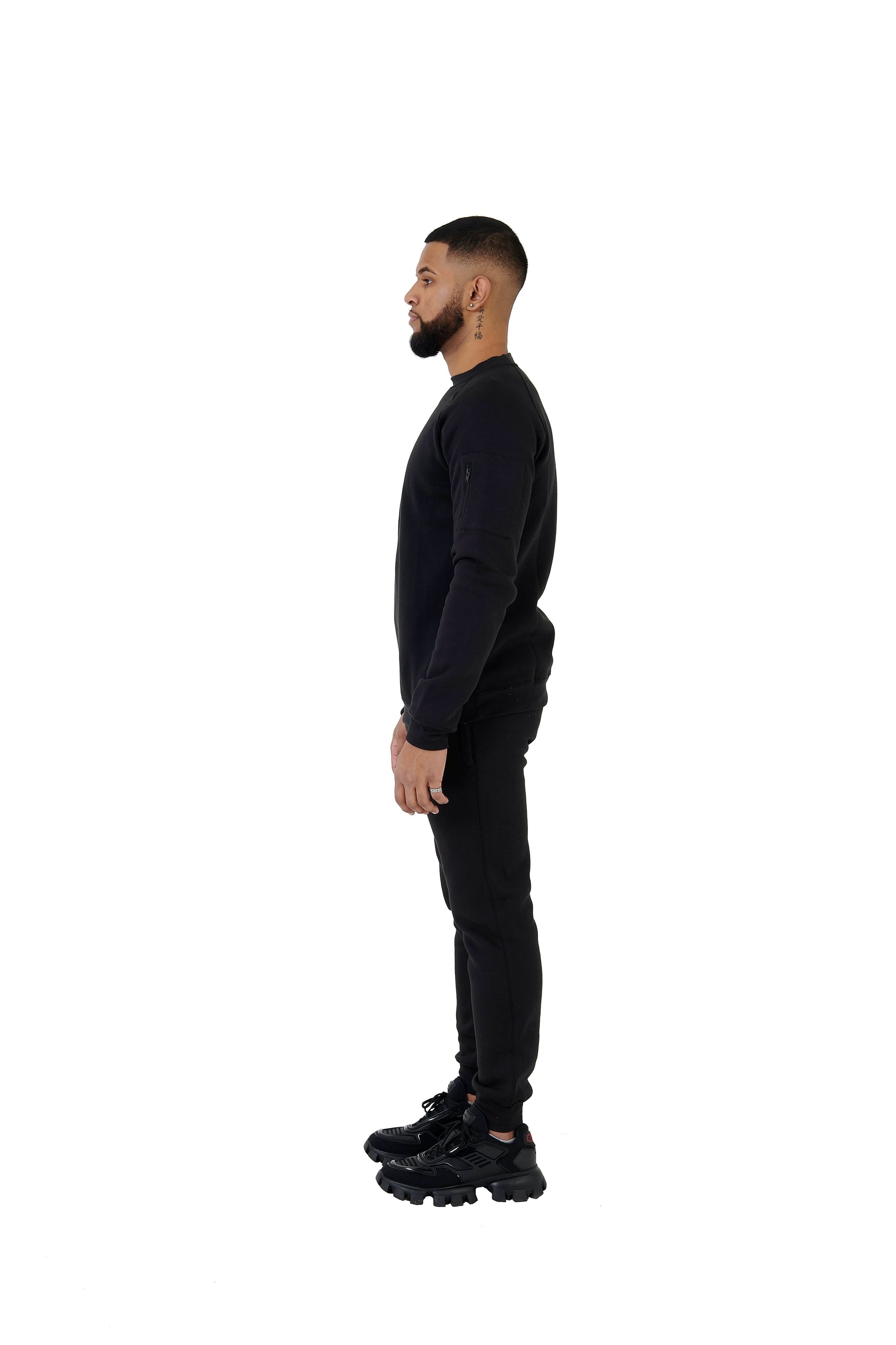 Wholesale Black Slim Fit Sweater and Black Joggers Unisex