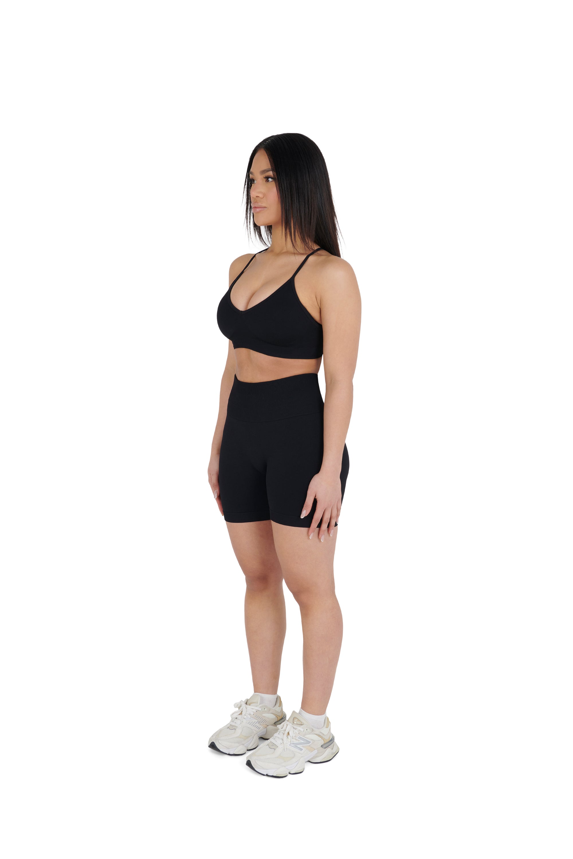 black Seamless Sports Bra