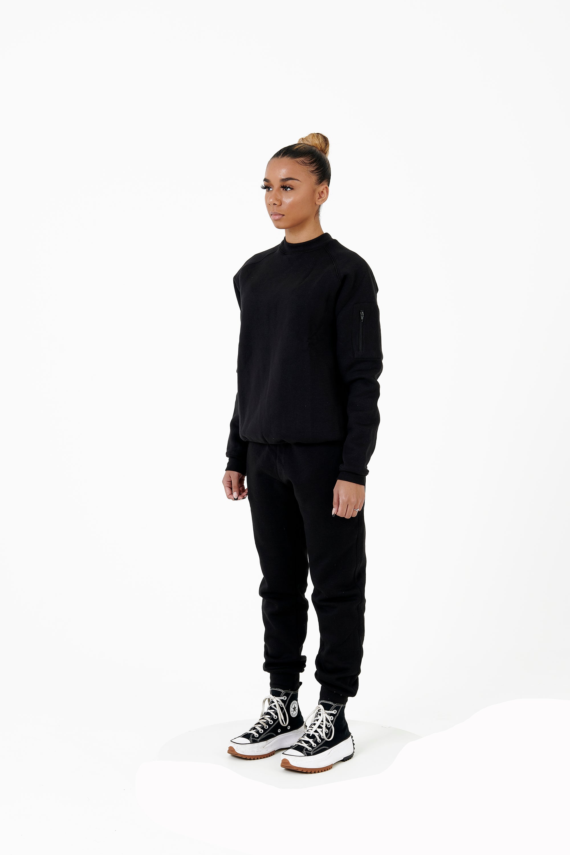 Wholesale Black Slim Fit Sweater and Black Joggers Unisex