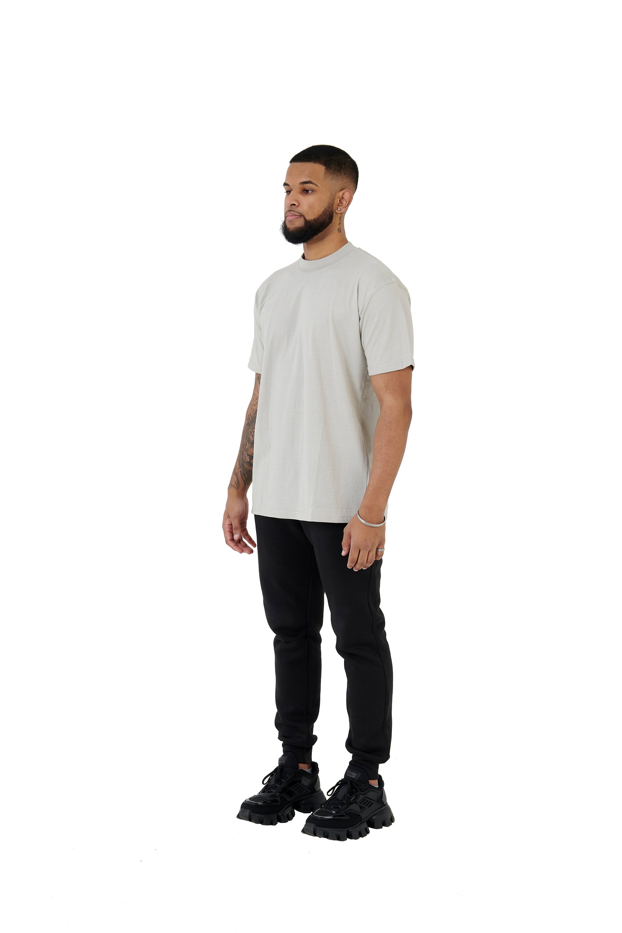 Wholesale Plain Stone Grey Oversized T-shirt and Oversized Plain Black Jogging Bottoms