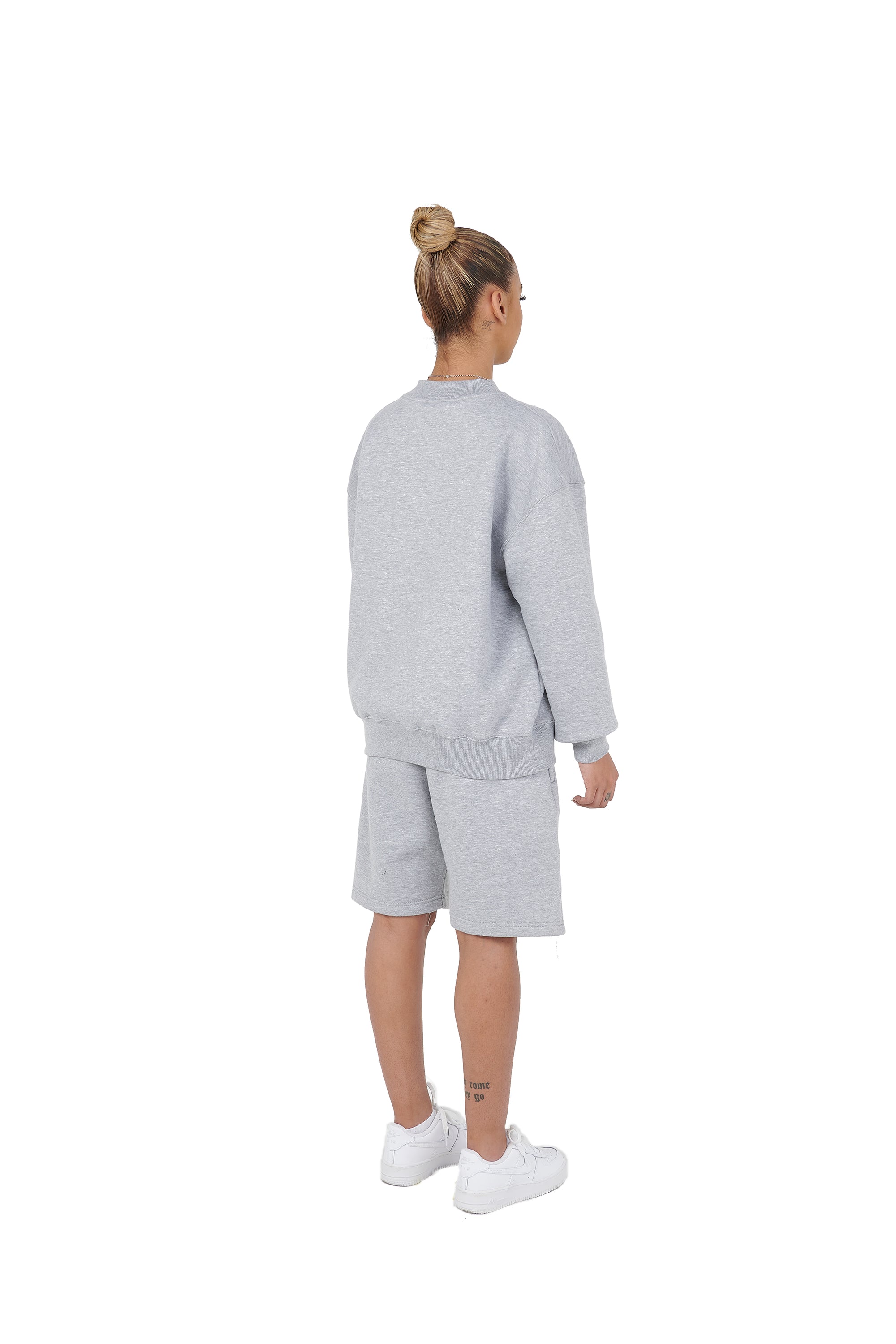 The plain over-sized sweatshirt and the over-sized shorts are available at wholesale prices