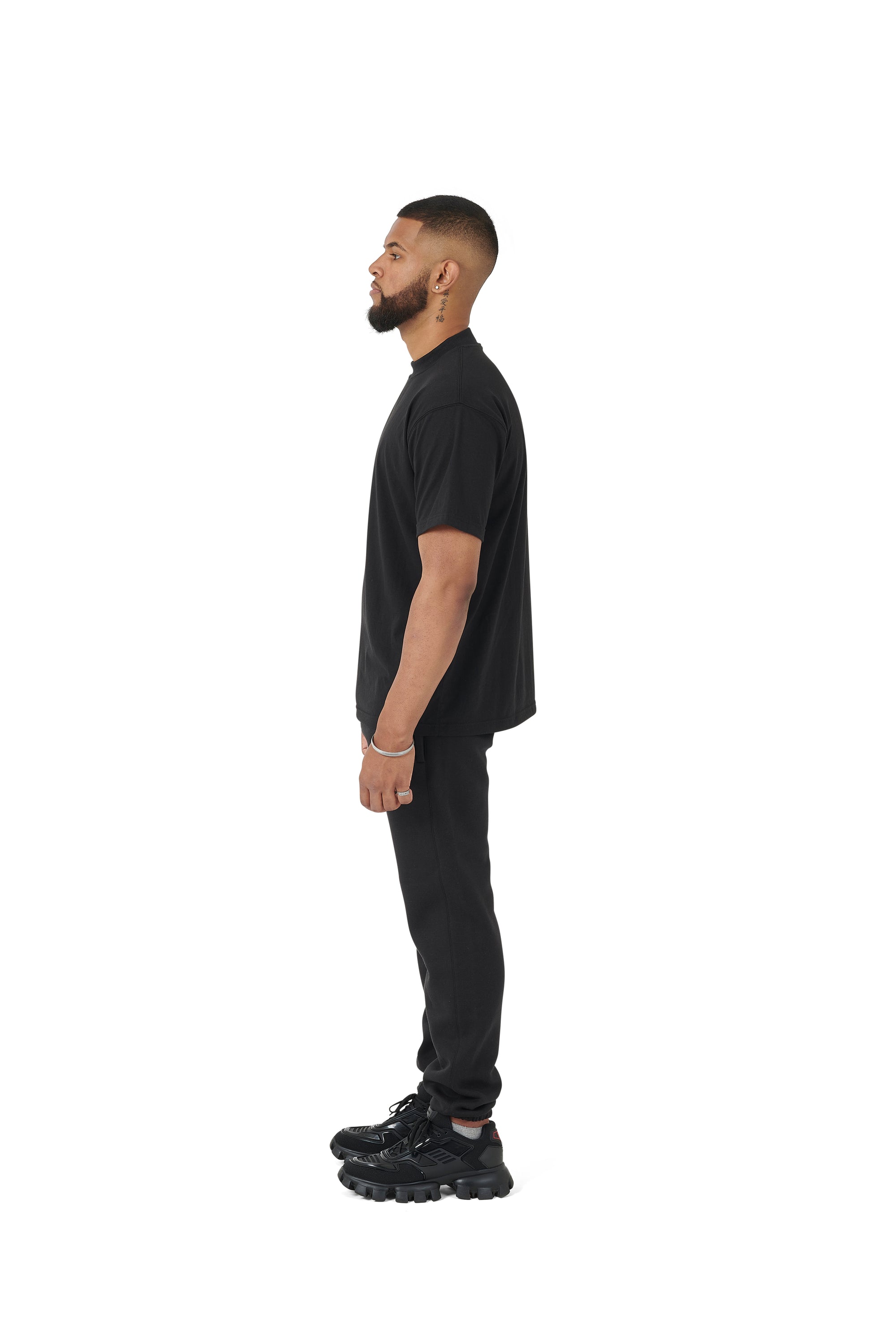 Wholesale Plain Black Oversized T-shirt and Oversized Plain Black Jogging Bottoms